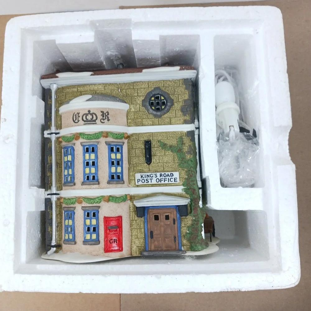 Dept 56 Dickens Village Kings Road Post Office 5801-7 Porcelain Christmas House